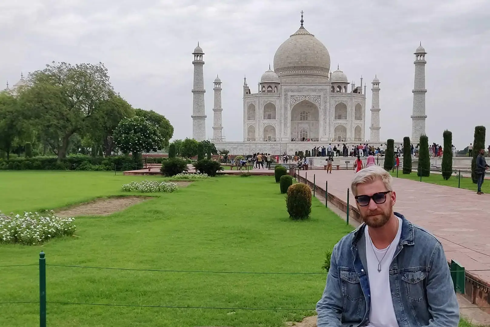 687744249ac9baebda3d831d